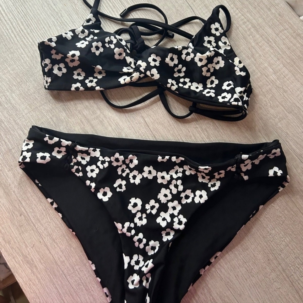 Floral bikini